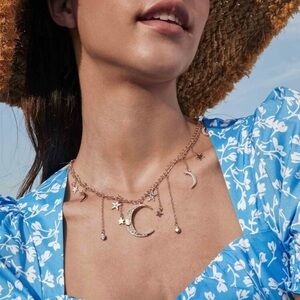 3/$30 💛 Moon and Falling Stars Choker